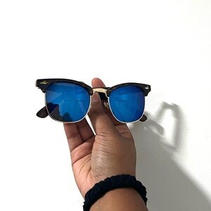 Stylish Blue Lens Sunglasses